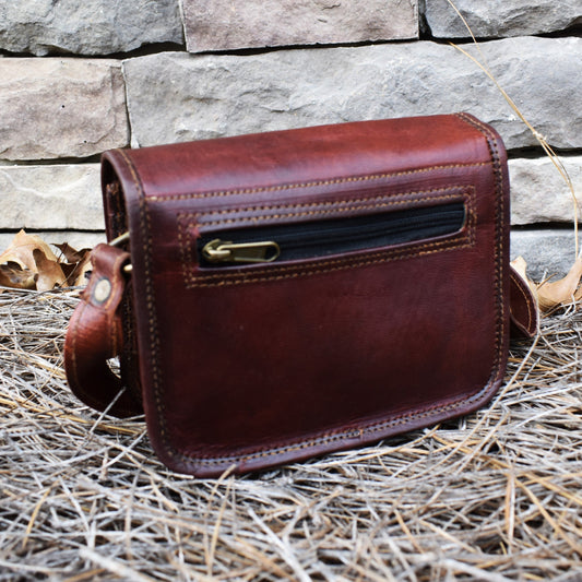 The Wanderer Leather Satchel - Small Misty Mountain Gaming